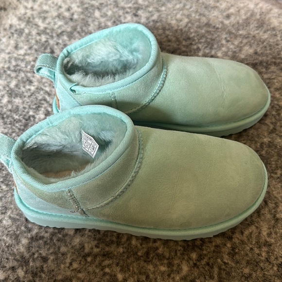 Ugg ice blue minis - Picture 3 of 7